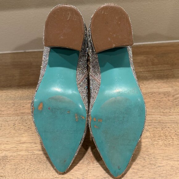 Betsey Johnson Silver Metallic Kyla Ankle Boots Size 9.5 GUC - Picture 5 of 7